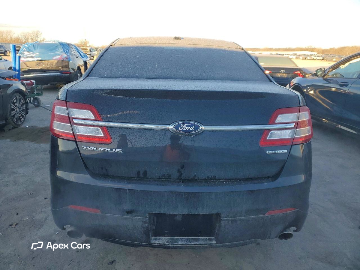Ford Taurus 2016