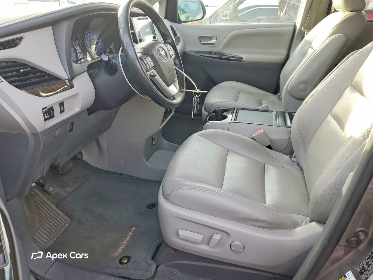 Toyota Sienna 2015
