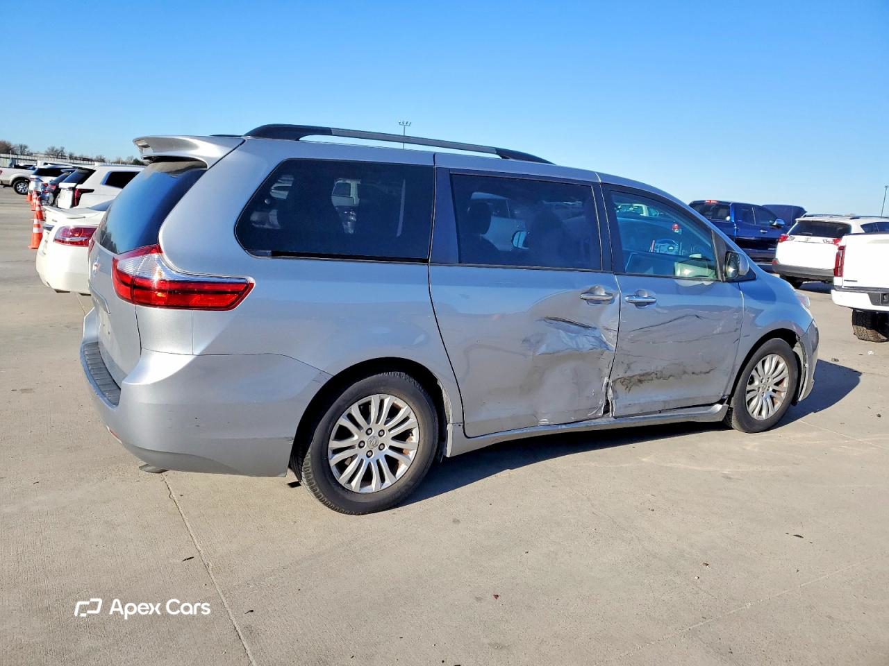 Toyota Sienna 2015