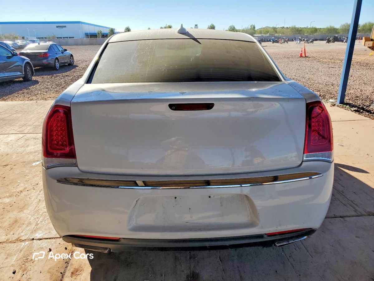 Chrysler 300 2018