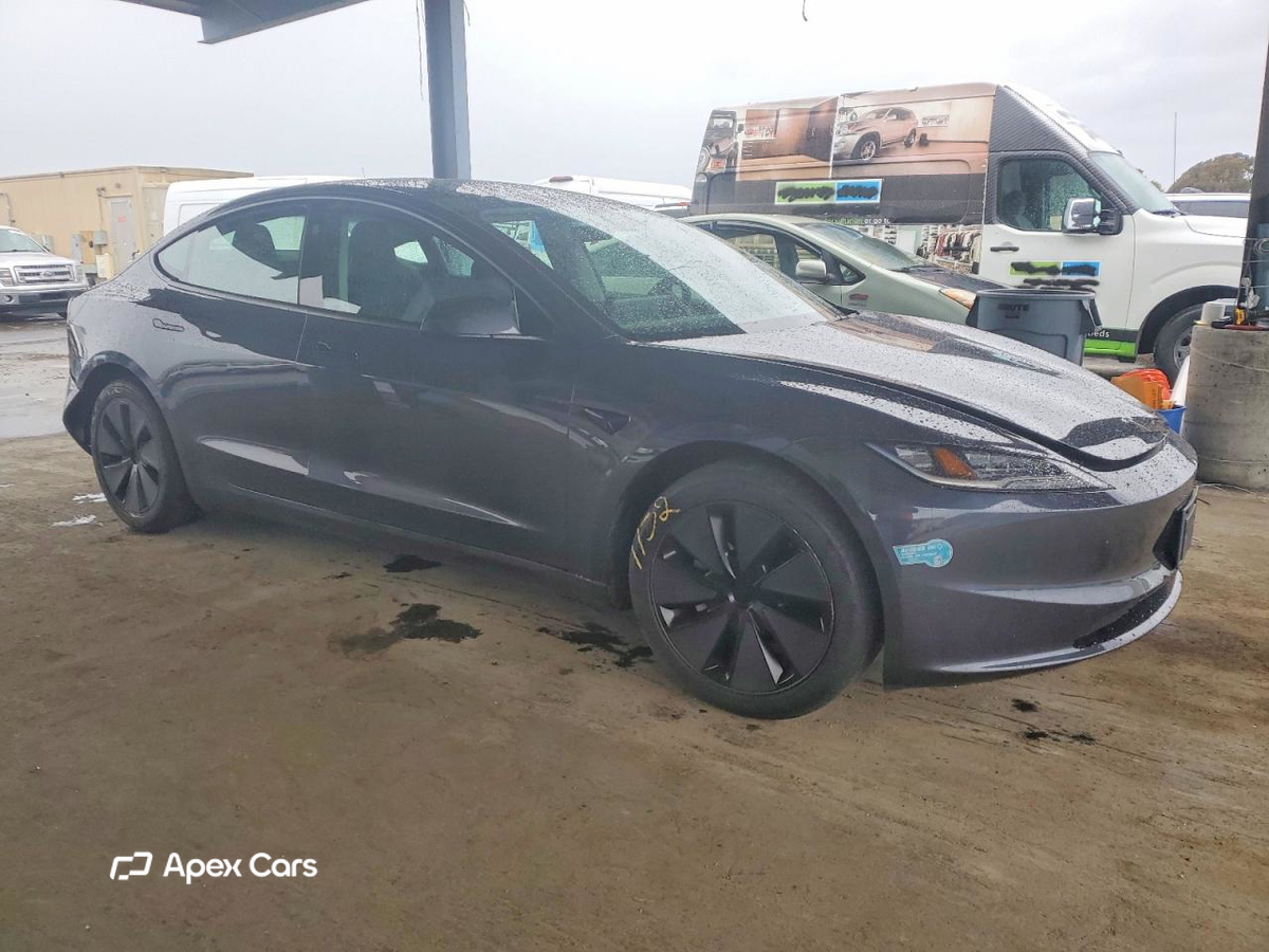 Tesla Model 3 2025