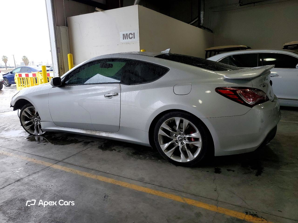 Hyundai Genesis 2015