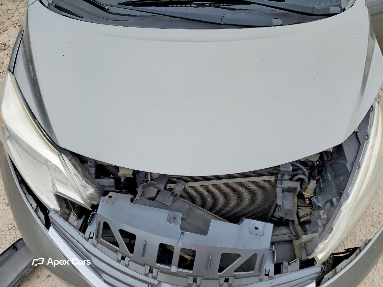 Nissan Versa 2015