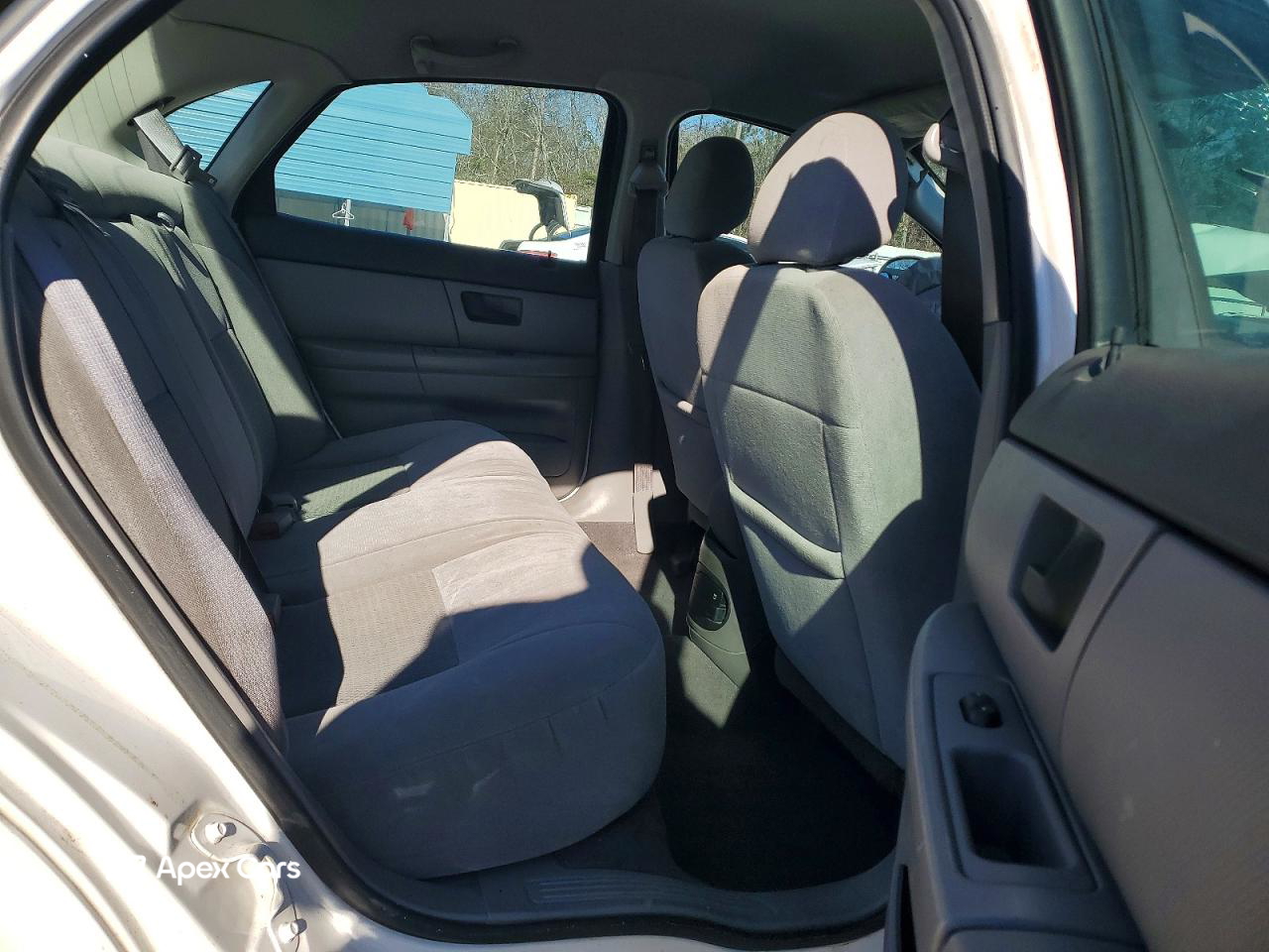 Ford Taurus 2004