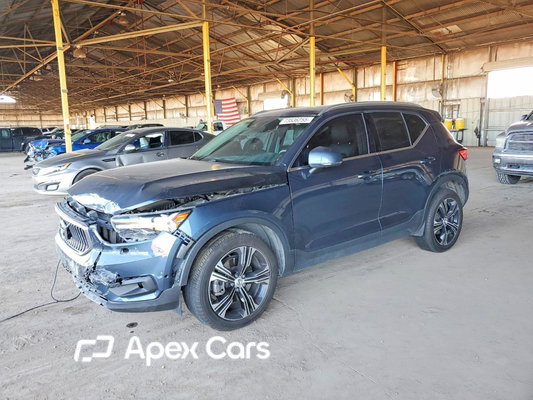 Volvo XC40 2021 - Image 1 of 13