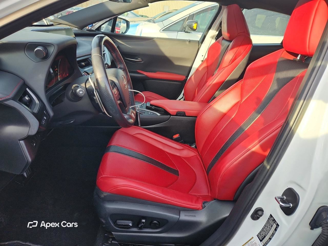 Lexus UX 2021
