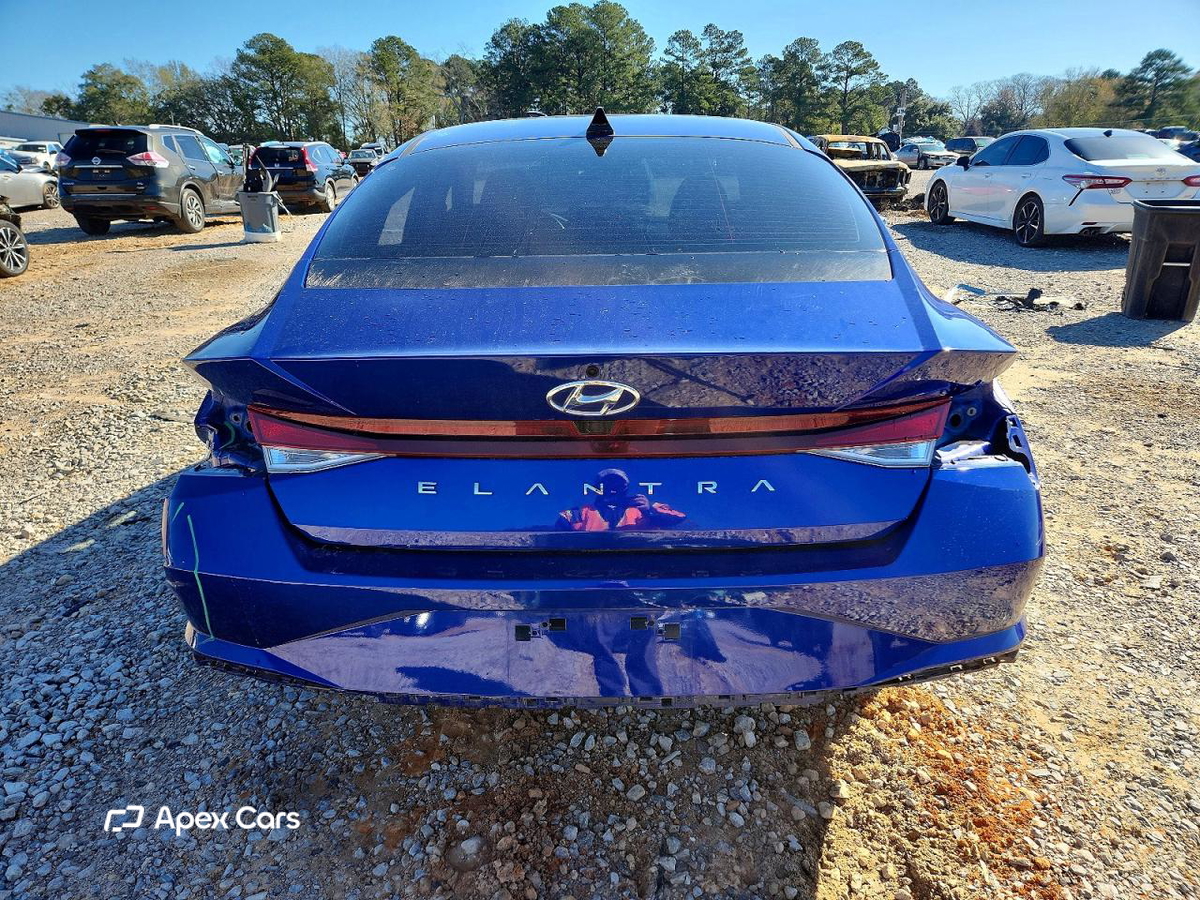 Hyundai Elantra 2021