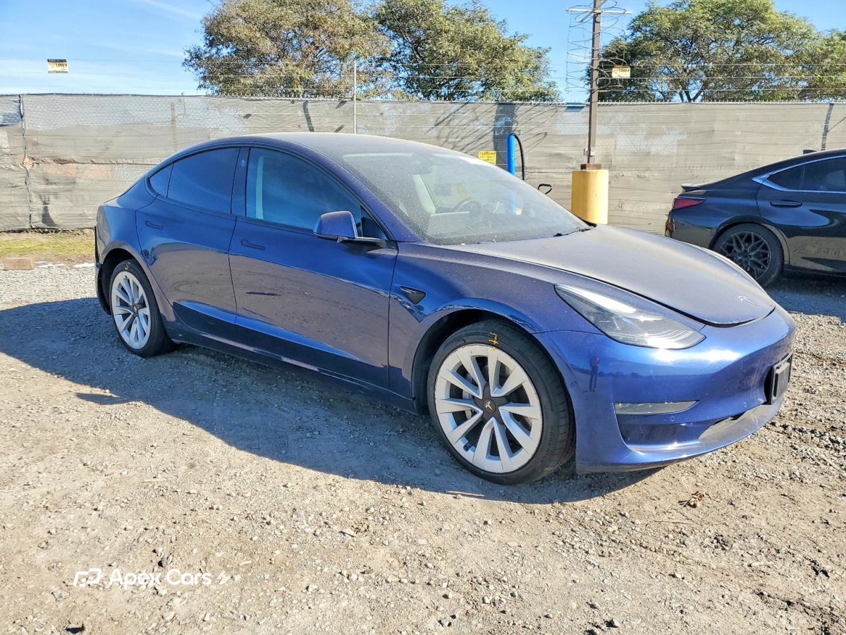 Tesla Model 3 2022
