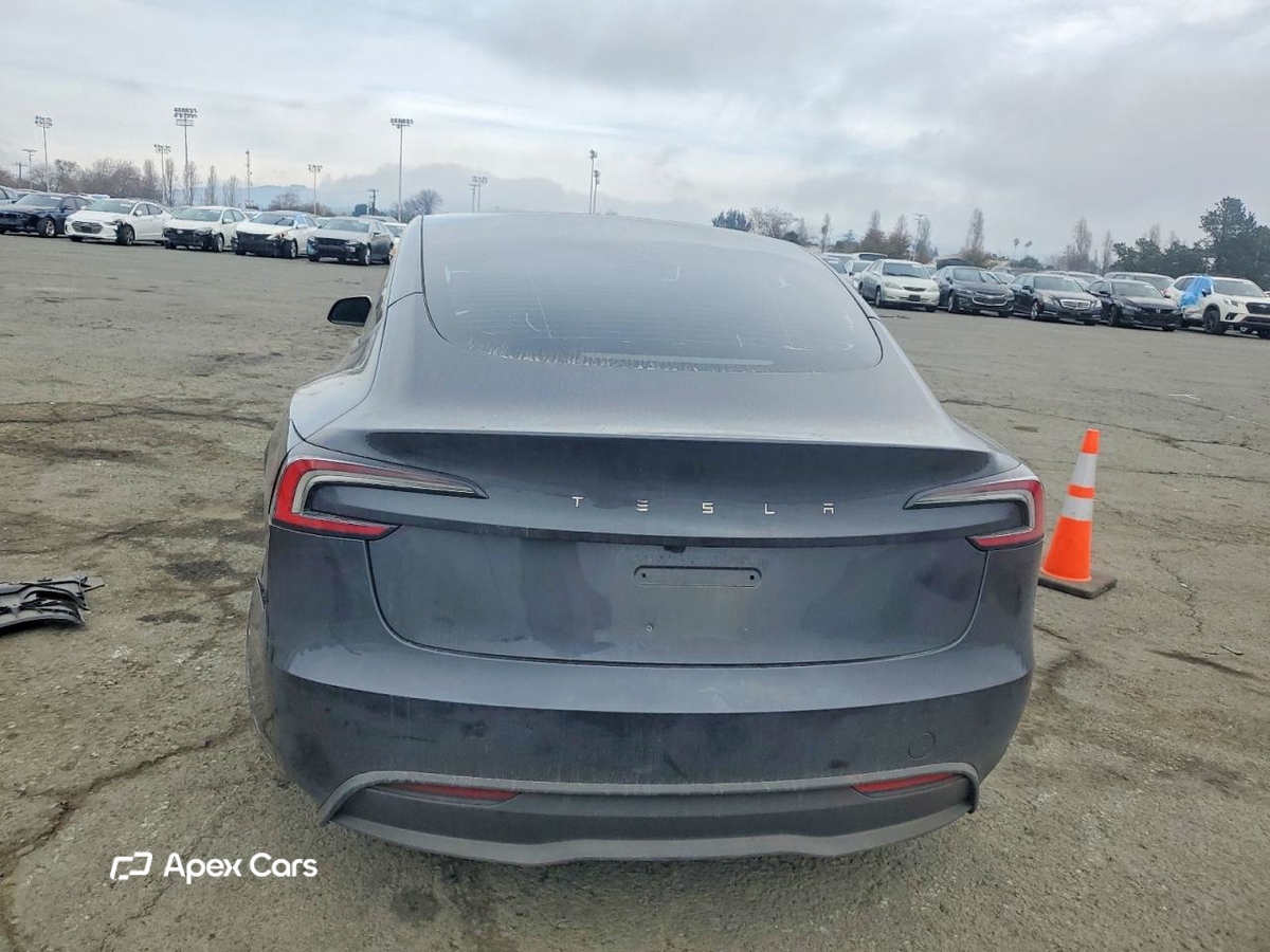 Tesla Model 3 2025