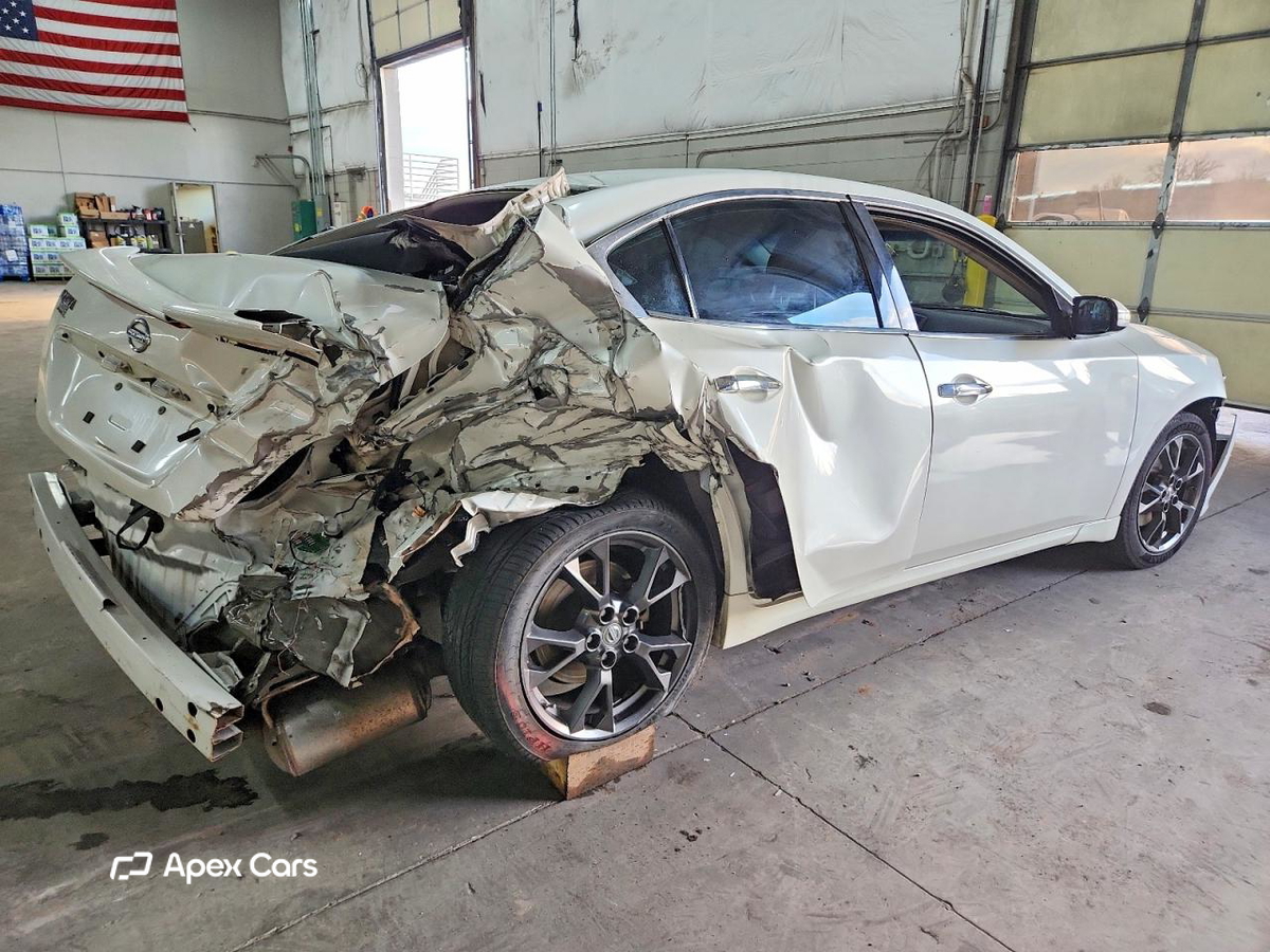 Nissan Maxima 2014