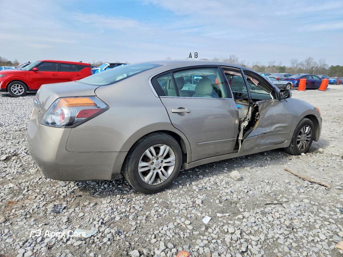 Nissan Altima 2011
