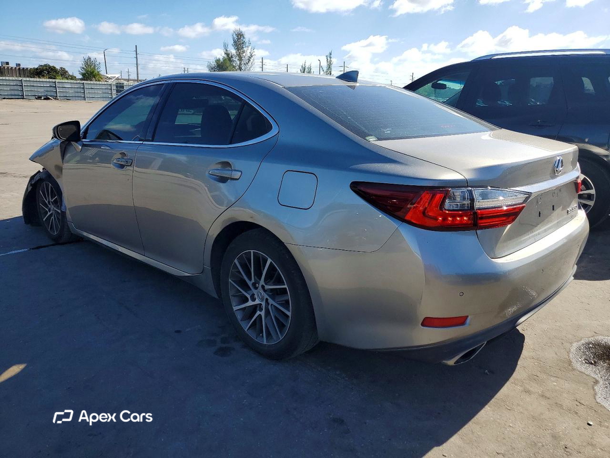Lexus ES 2016