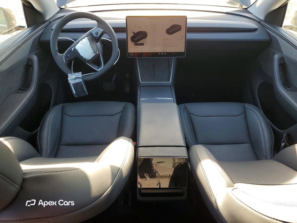 Tesla Model Y 2026
