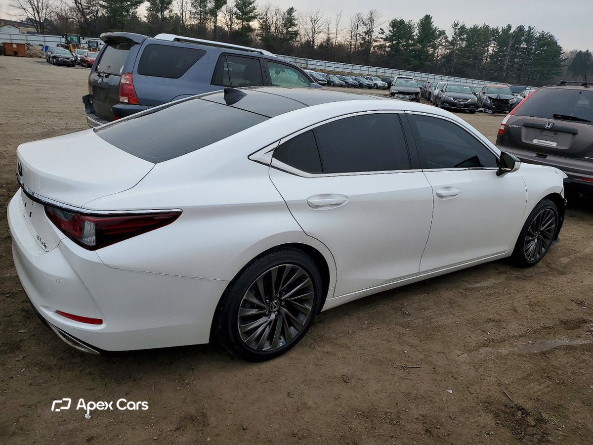 Lexus ES 2019