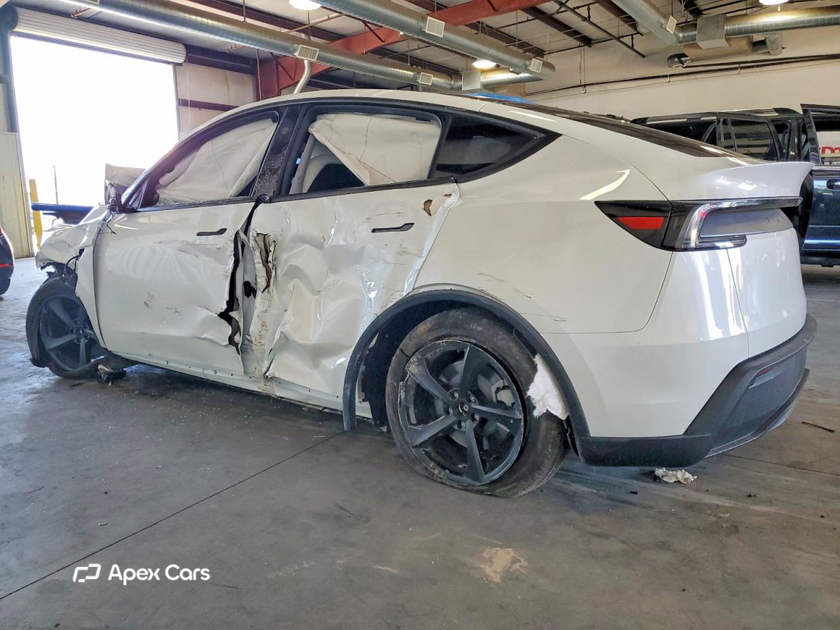 Tesla Model Y 2026