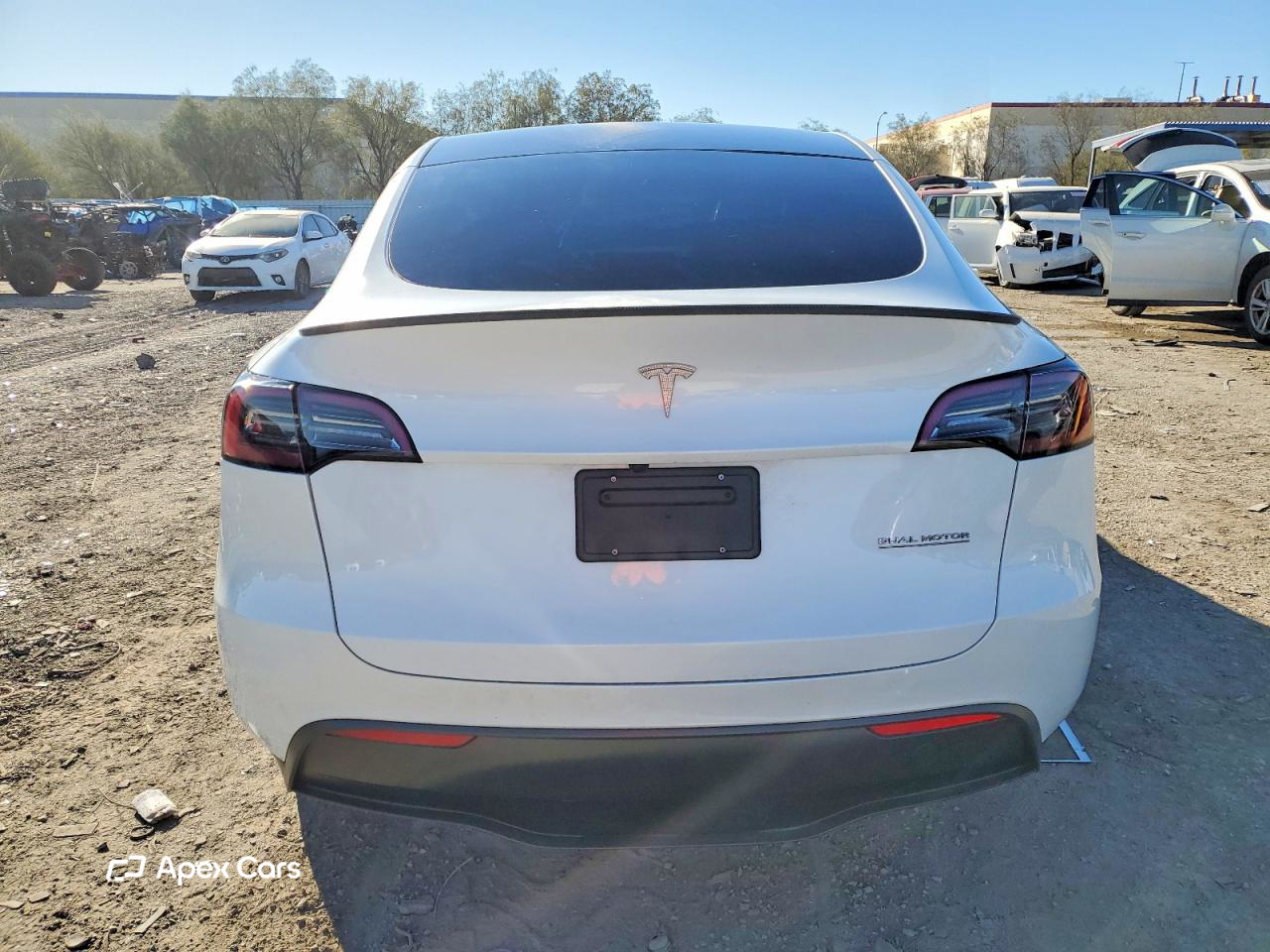 Tesla Model Y 2025