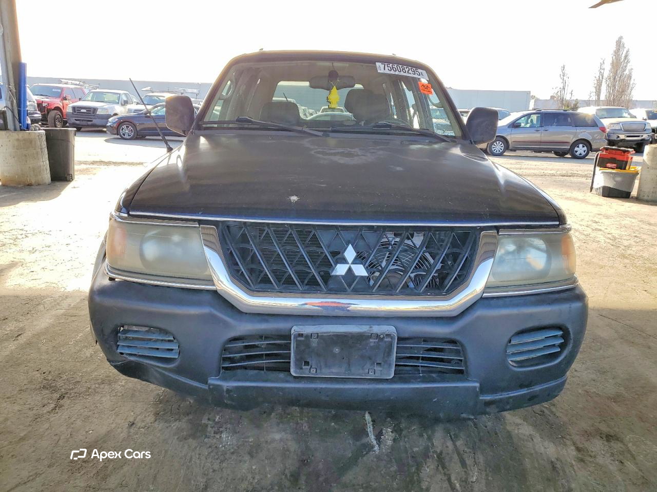 Mitsubishi Montero 2002