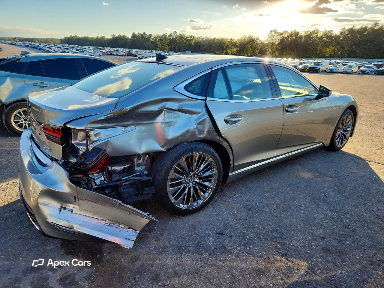 Lexus LS 2022