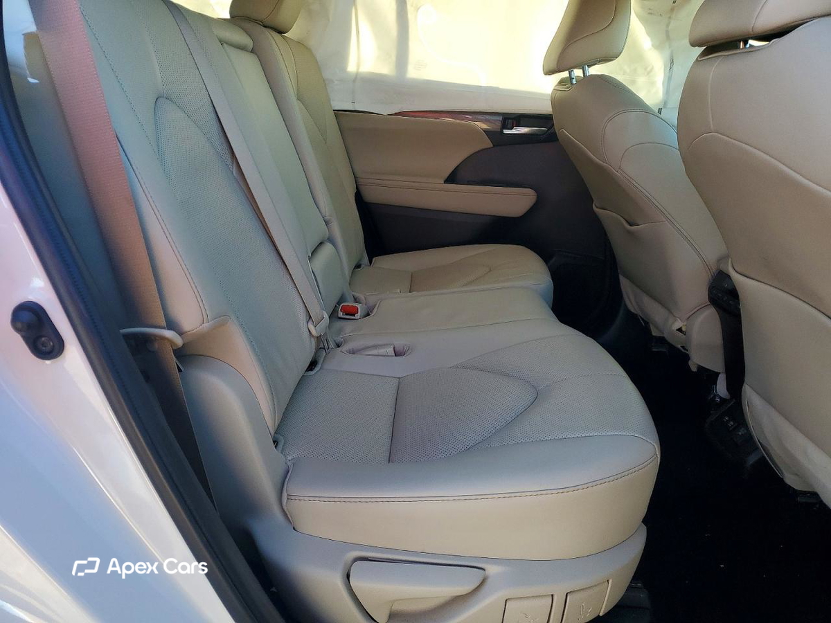 Toyota Highlander 2021