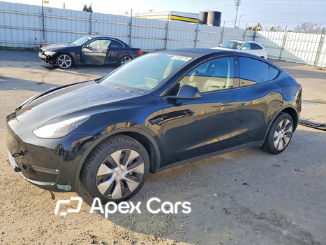 Tesla Model Y 2023 - Image 1 of 14