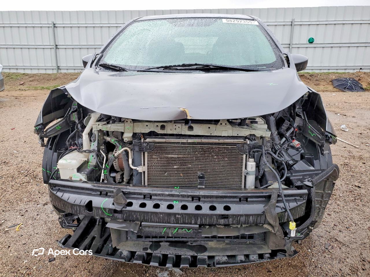 Nissan Versa 2018