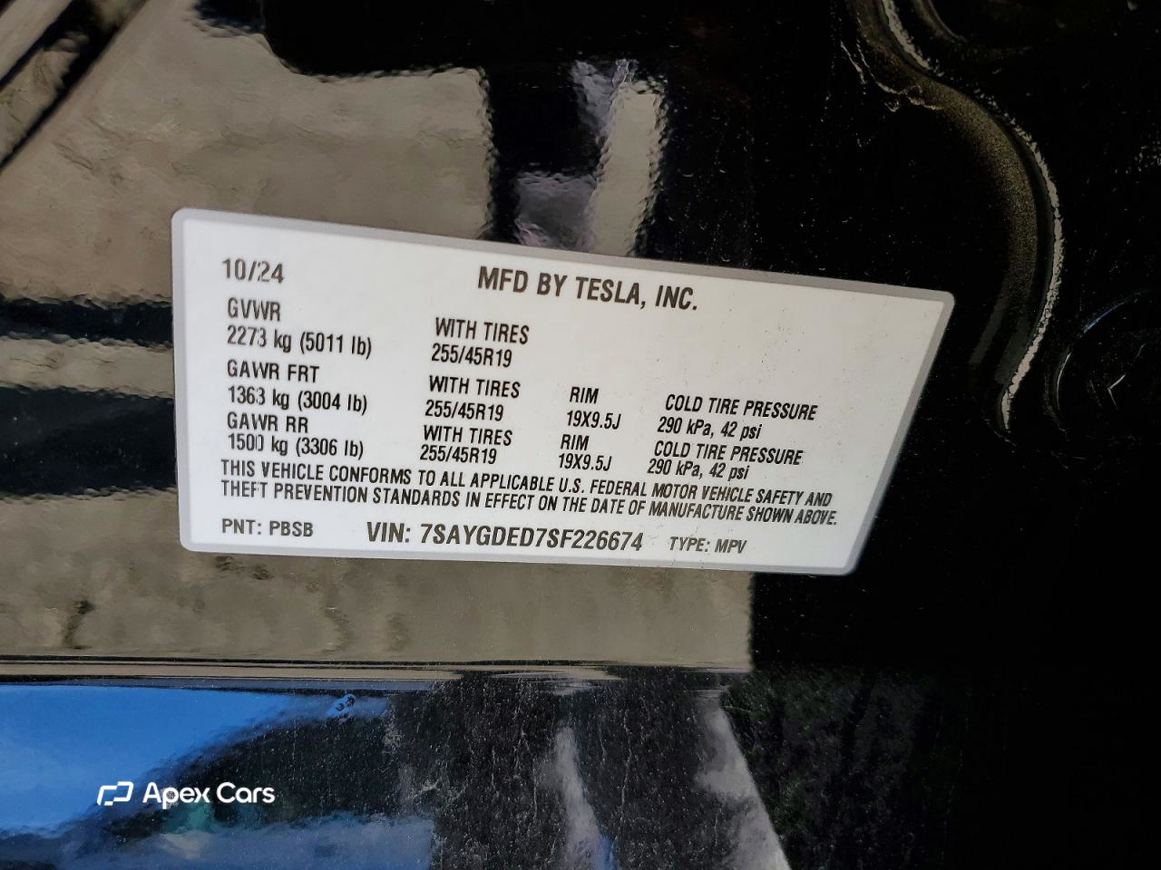 Tesla Model Y 2025