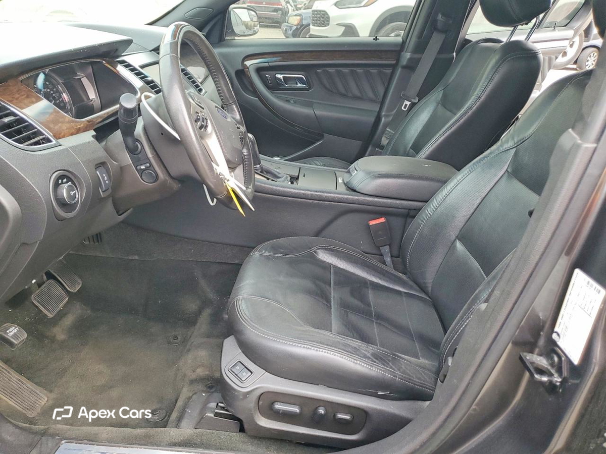 Ford Taurus 2016