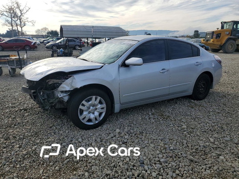 Nissan Altima 2012 - Image 1 of 13