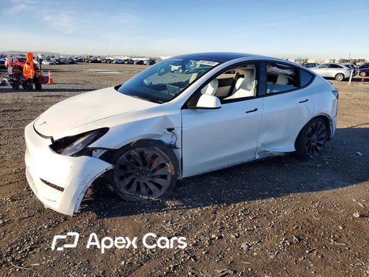 Tesla Model Y 2022 - Image 1 of 14