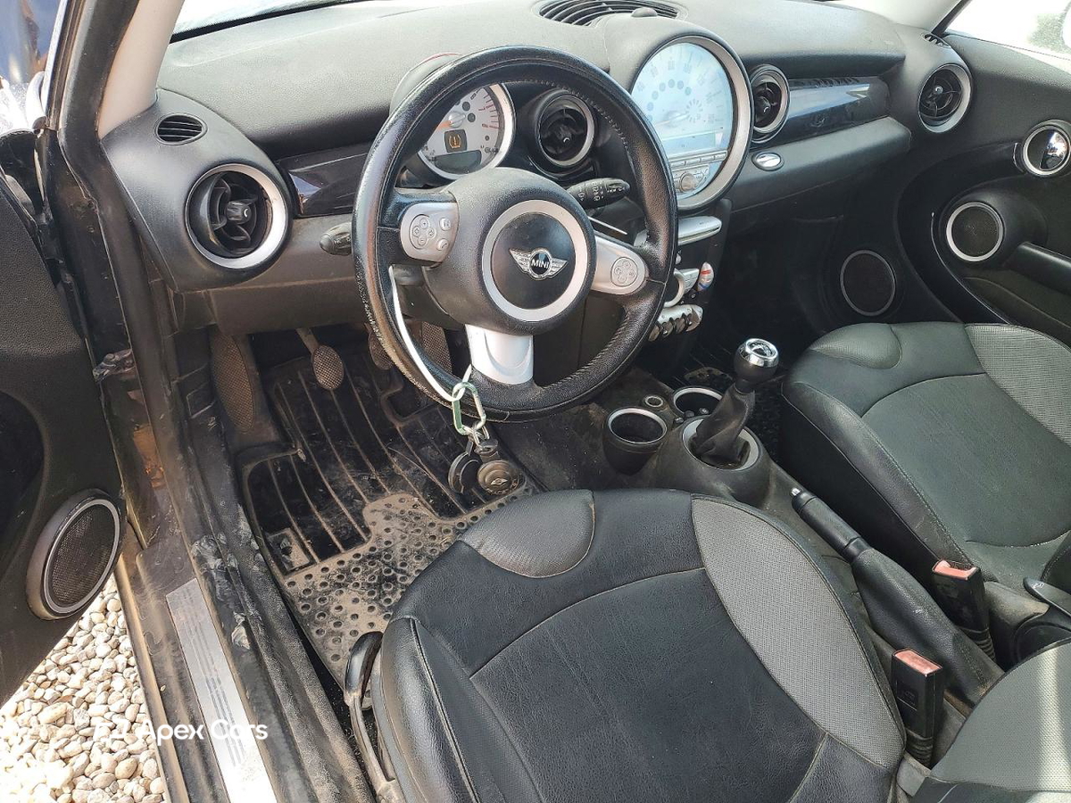 MINI Cooper 2010