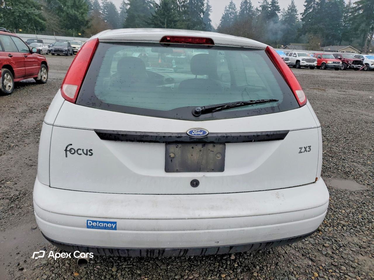 Ford Focus 2000