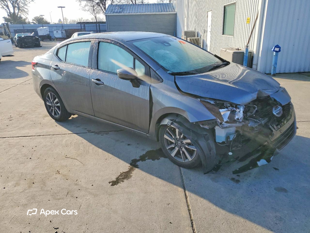 Nissan Versa 2021