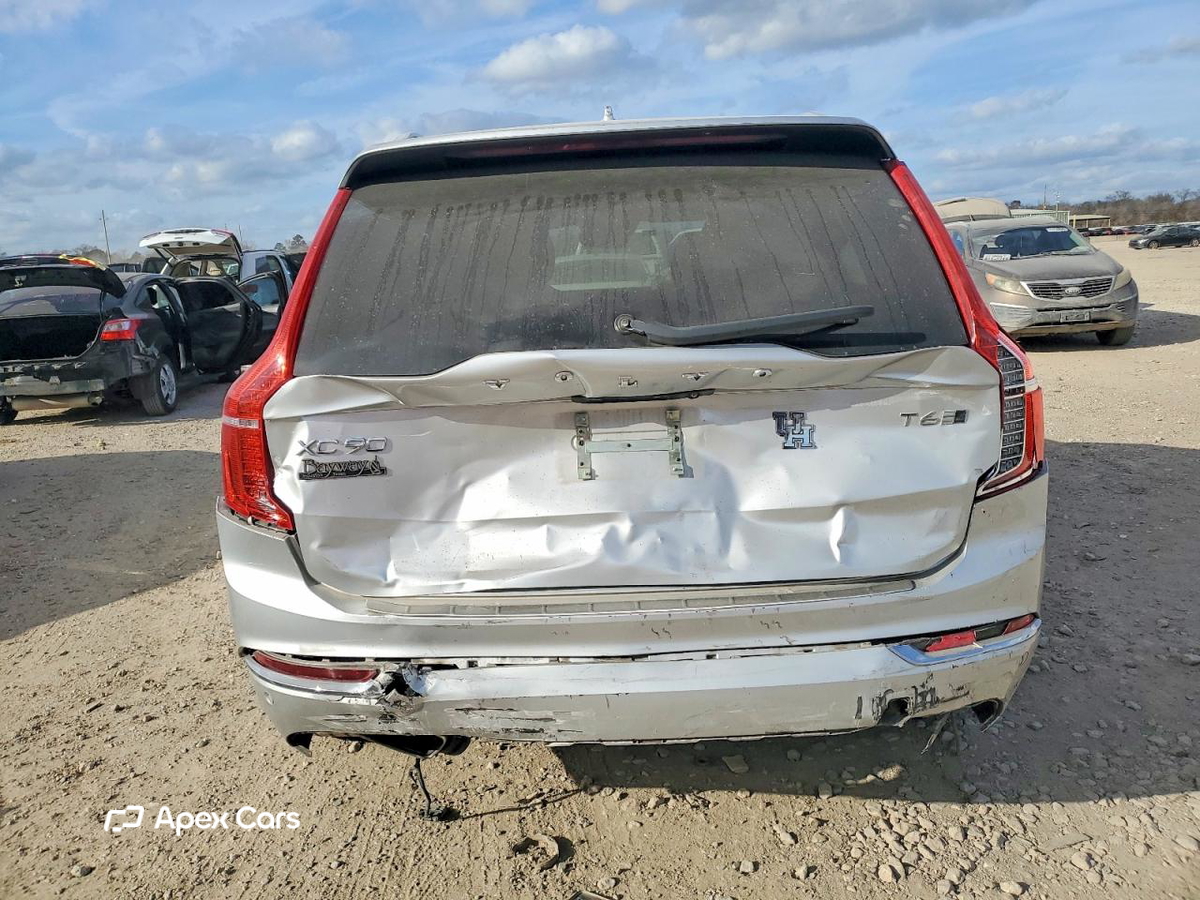 Volvo XC90 2019