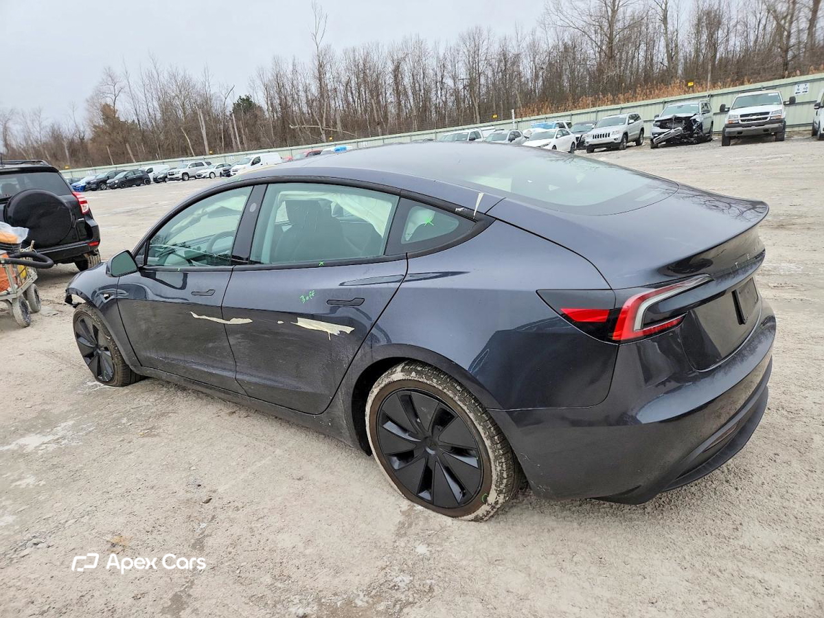 Tesla Model 3 2024