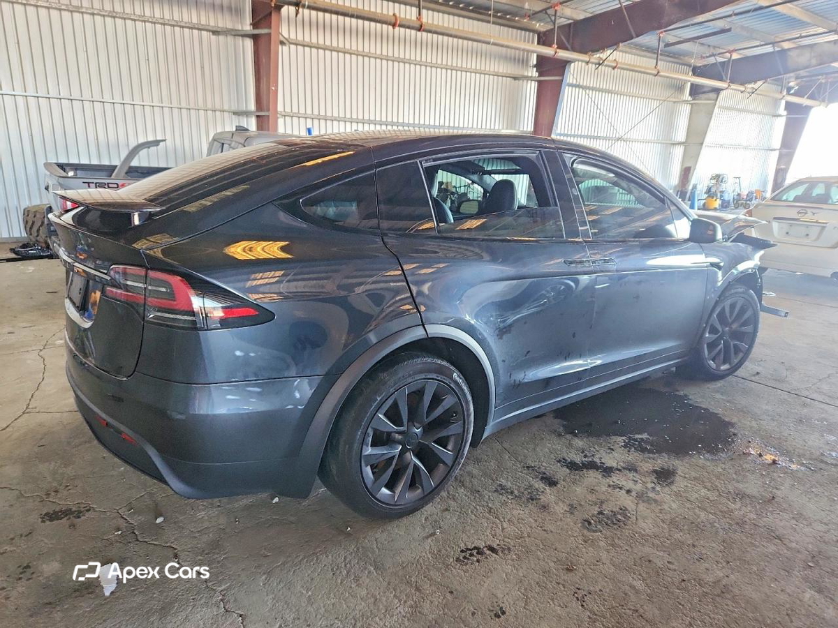 Tesla Model X 2024