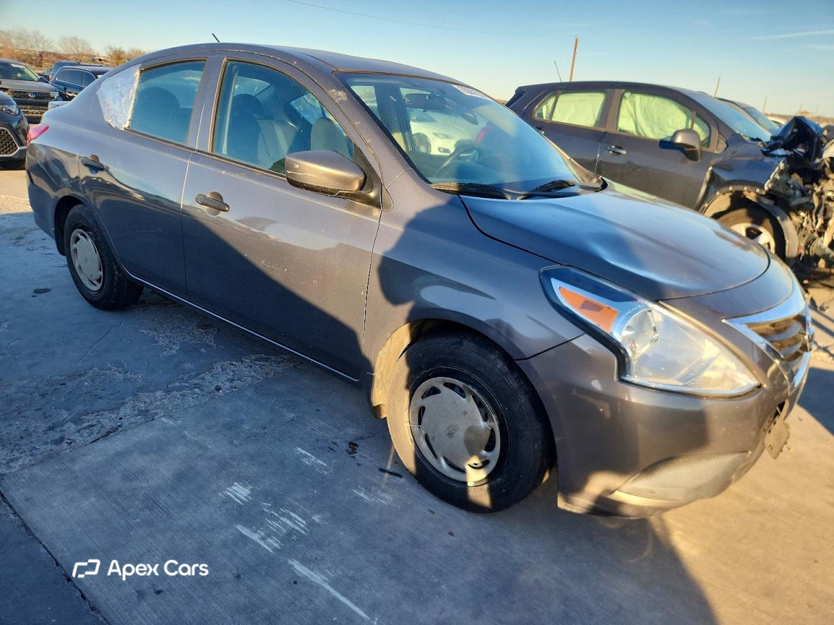 Nissan Versa 2016
