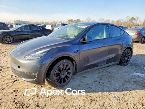 Tesla Model Y 2021 - Image 1 of 13