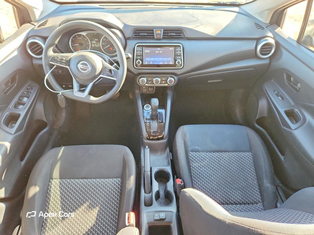 Nissan Versa 2021
