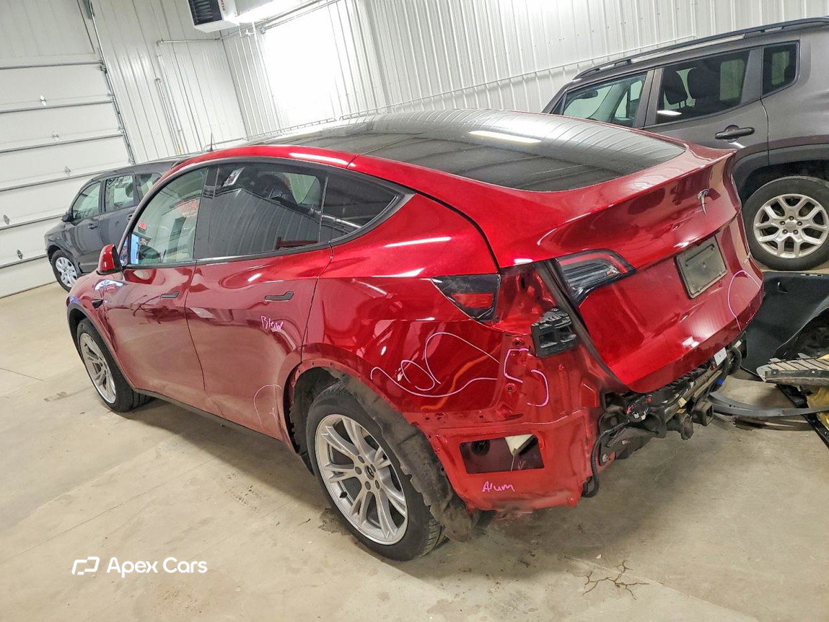 Tesla Model Y 2024