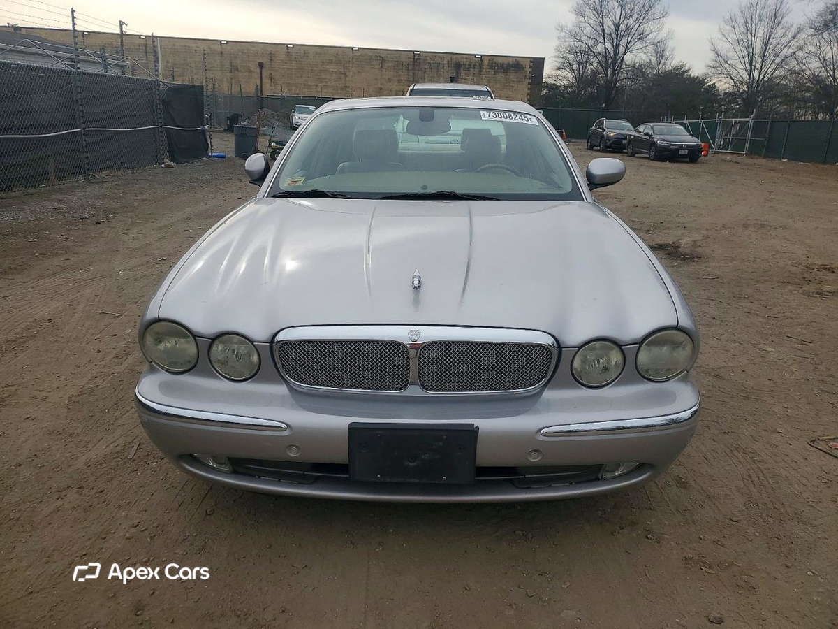 Jaguar XJ 2004