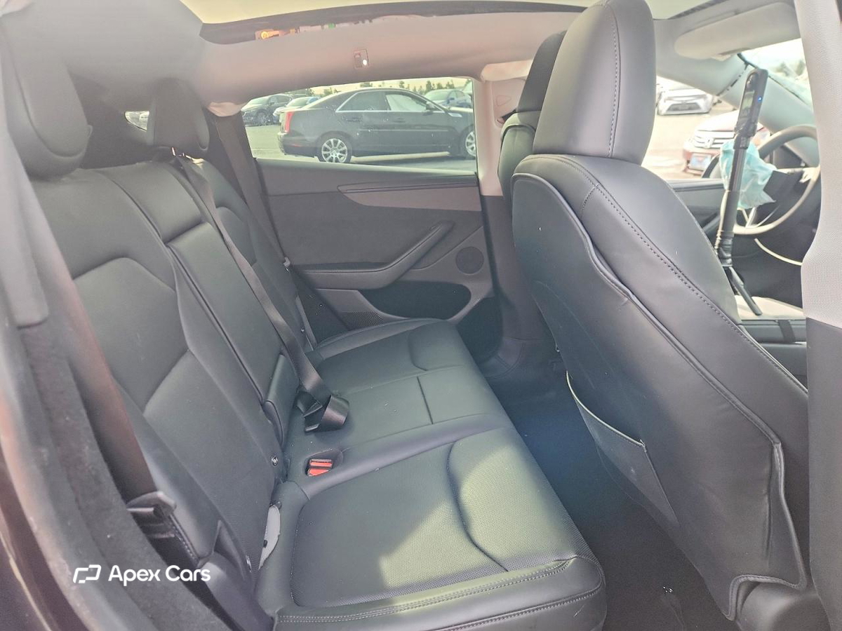 Tesla Model Y 2026