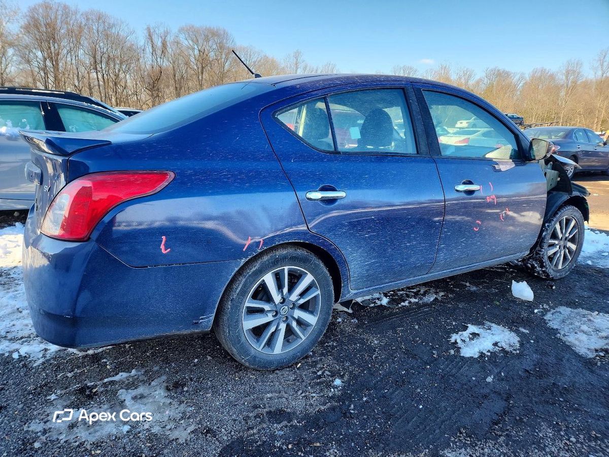 Versa 2019
