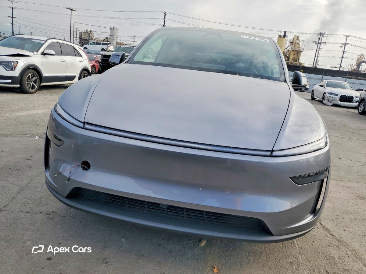 Tesla Model Y 2026