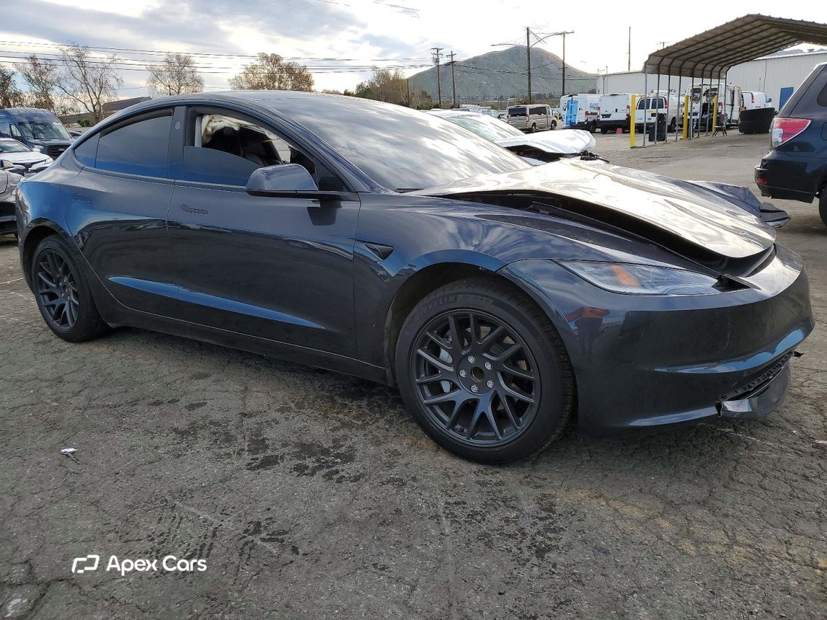 Tesla Model 3 2025