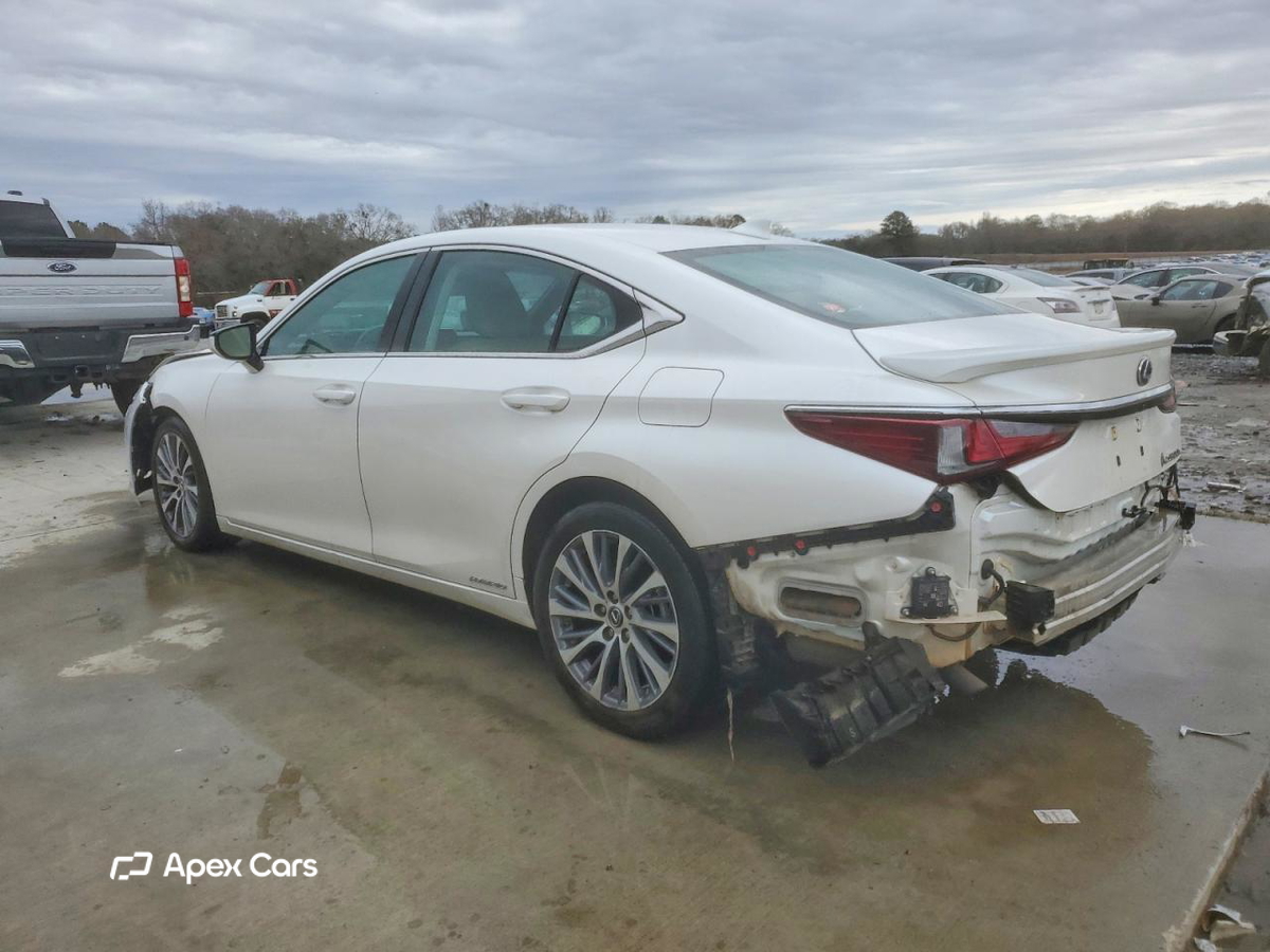 Lexus ES 2021