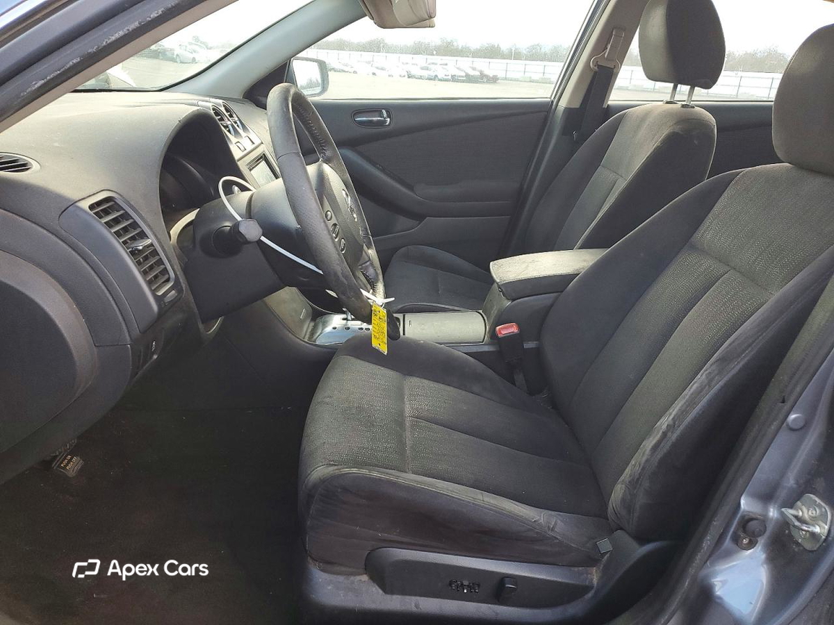 Nissan Altima 2011