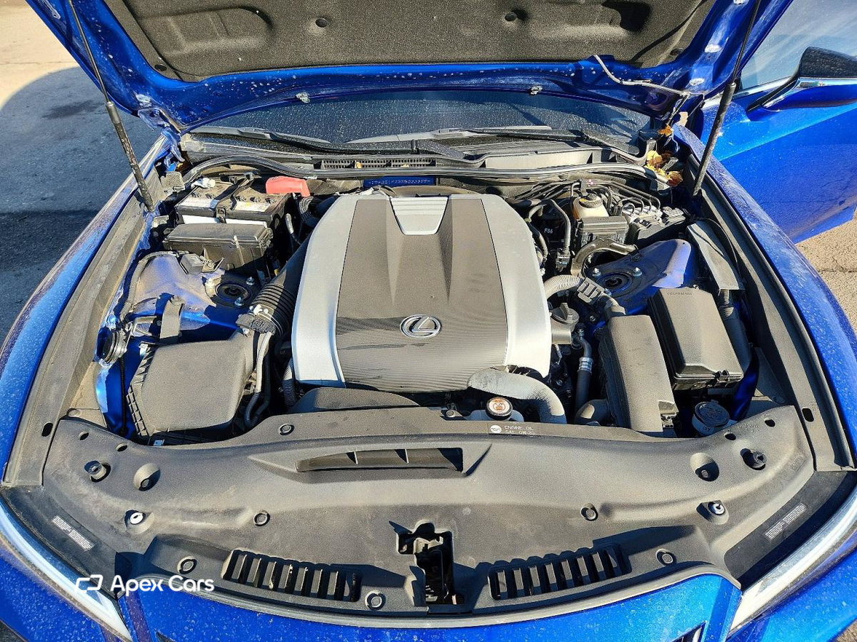Lexus IS 2024
