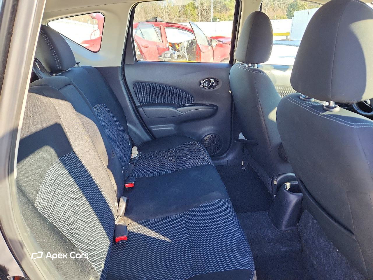 Nissan Versa 2015