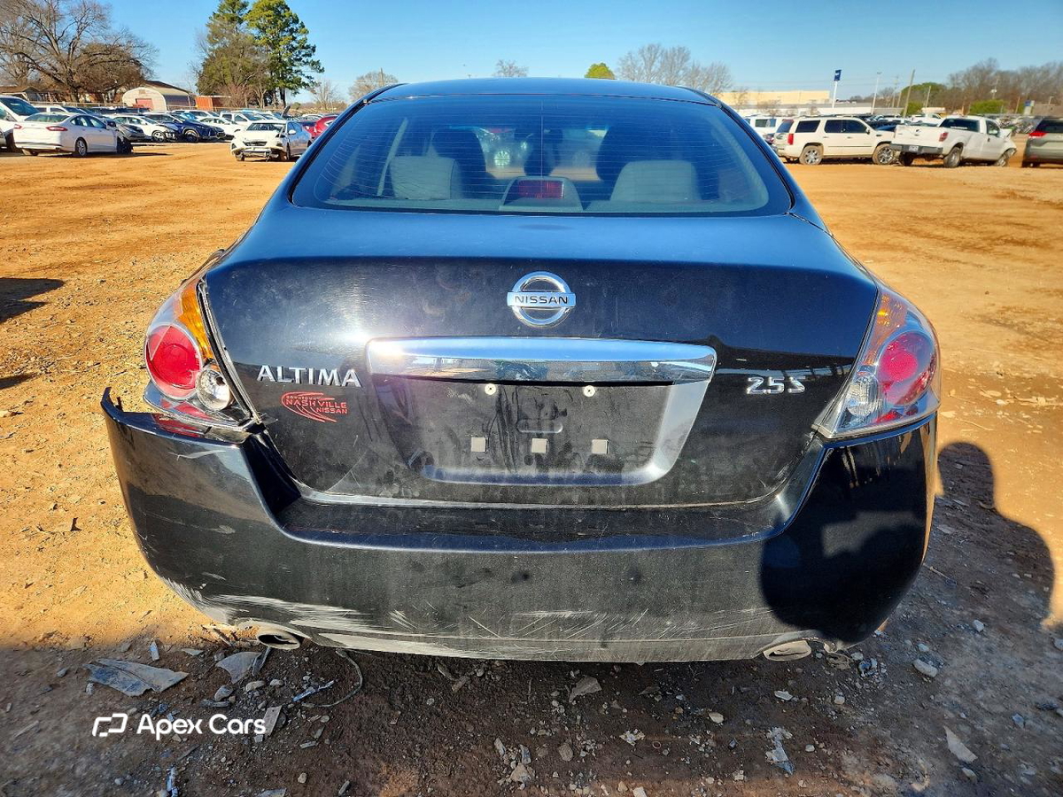 Nissan Altima 2012