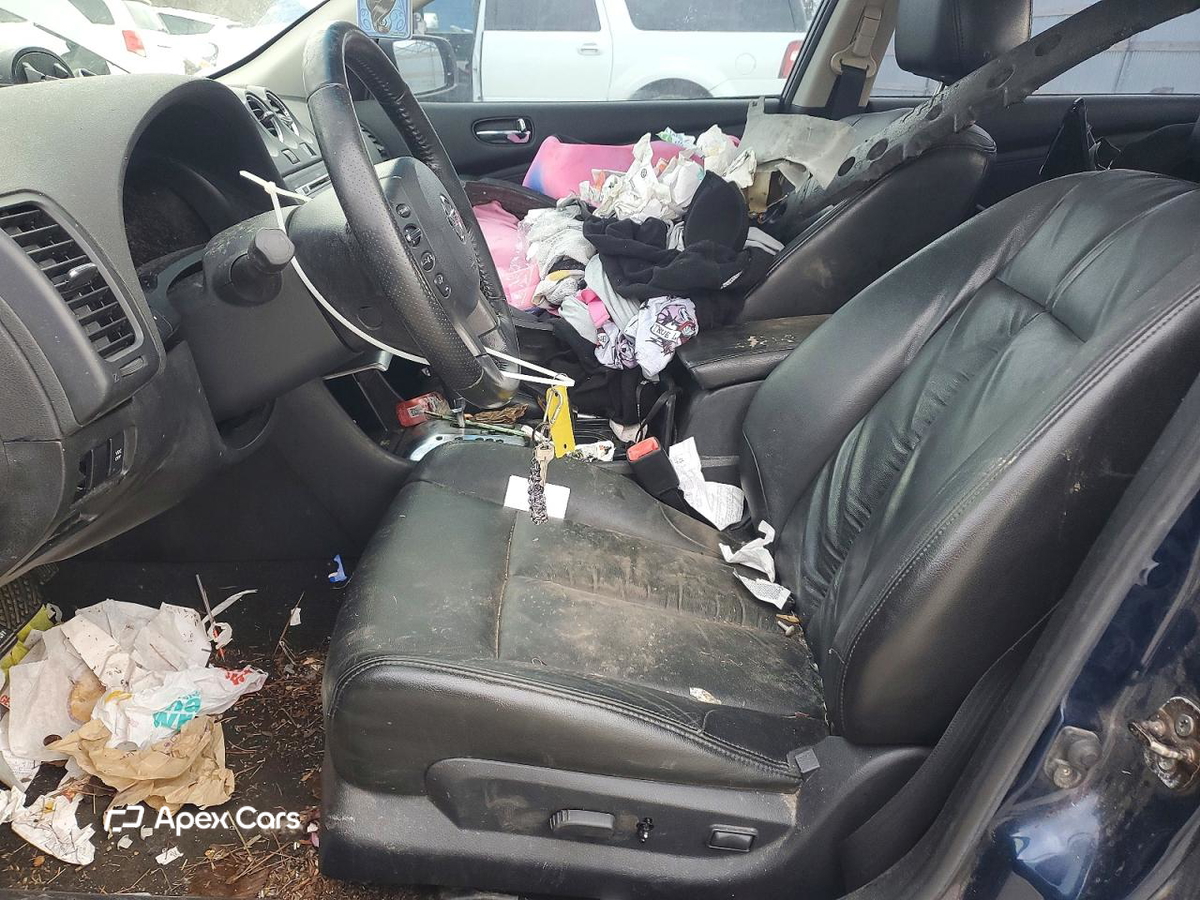 Nissan Altima 2010